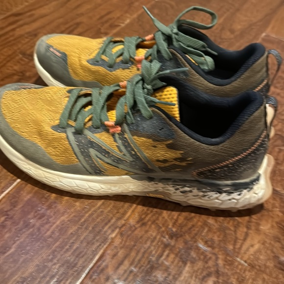 Trail running new balance size 12 worn once , needed a 12.5 my usual size. - Picture 4 of 5